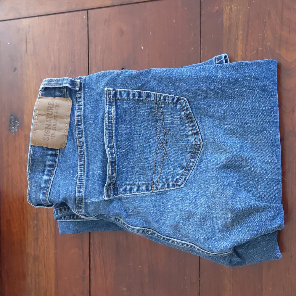 Men's Signature Levi jeans, straight leg, size 30x32